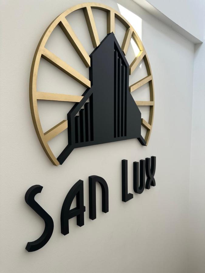 San Lux Dunavska نوفي ساد المظهر الخارجي الصورة